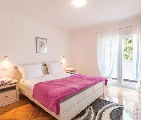 Vila Neda * Imotski